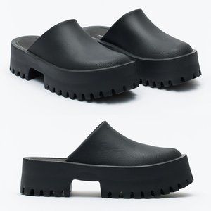 JEFFREY CAMPBELL Clogge Chunky Platform Mule CLOGS Size 39 8 Black NEW